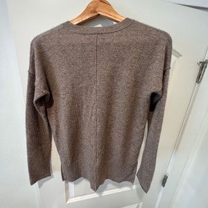 Cashmere Tahari Sweater